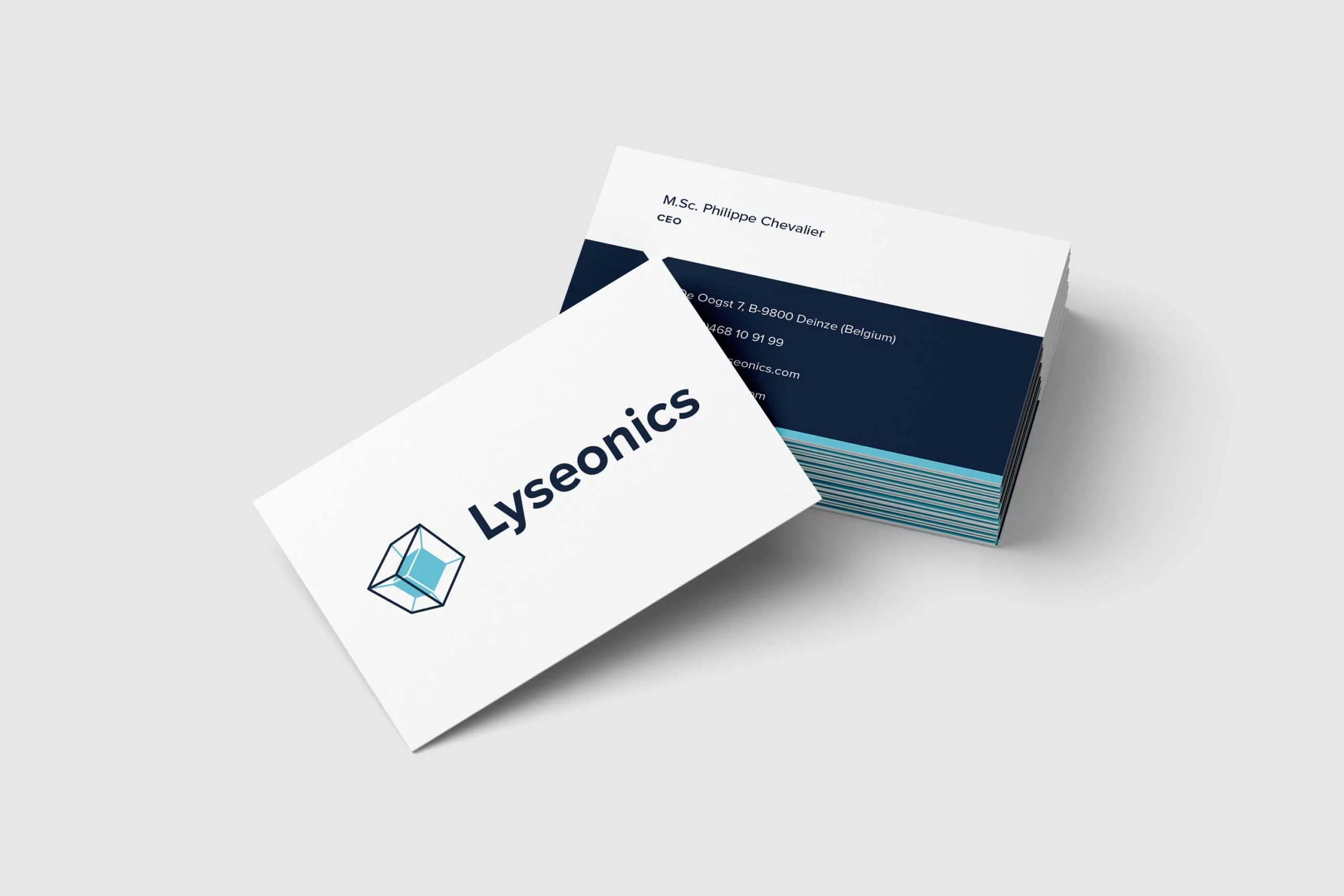 Grafisch ontwerpbureau Pixelle ontwierp het visitekaartje voor Lyseonics